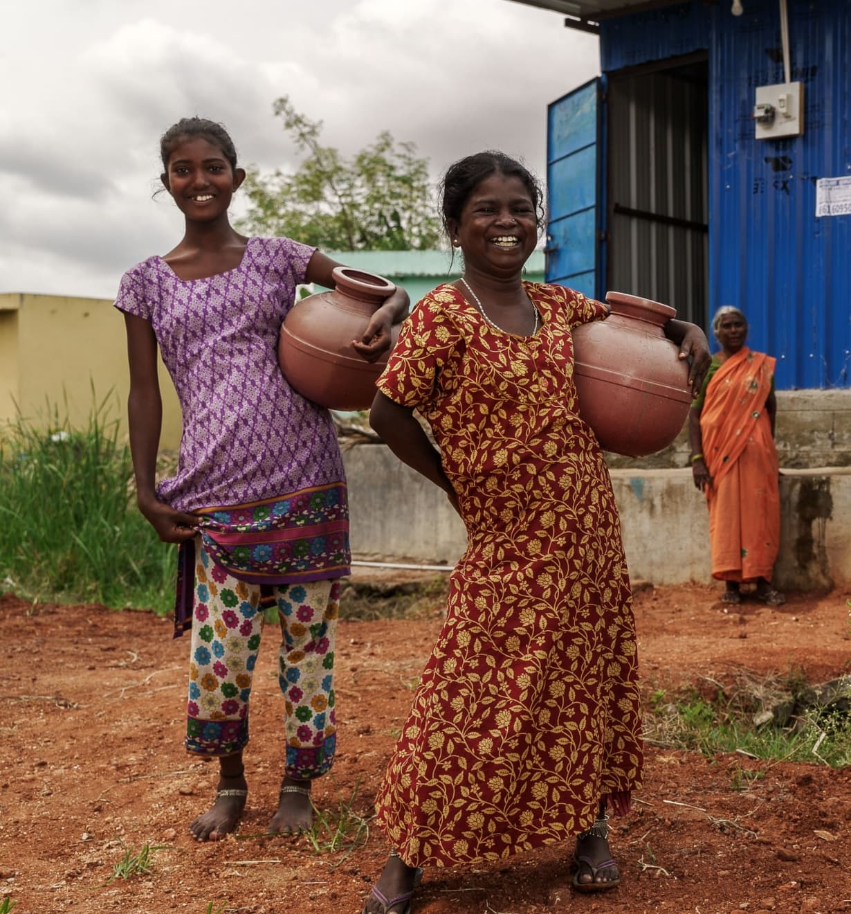 Le programme de développement communautaire vise à rendre l’eau et les installations sanitaires plus accessibles et à développer des moyens de subsistance résistants au climat dans les villages ruraux situés à proximité du parc éolien et solaire d’Amypr, en Inde. Photo publiée avec l’aimable autorisation de Climate Investor One. 